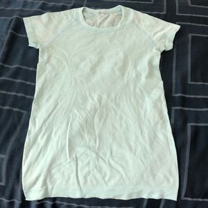 Lululemon Swiftly tech top